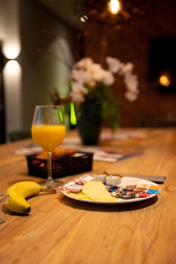 Boutique Hotel De Oude Veste 海勒武特斯莱斯 外观 照片
